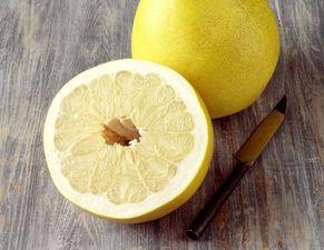 吃二甲双瓜吃柚子,二甲双瓜与柚子同食的注意事项及健康影响