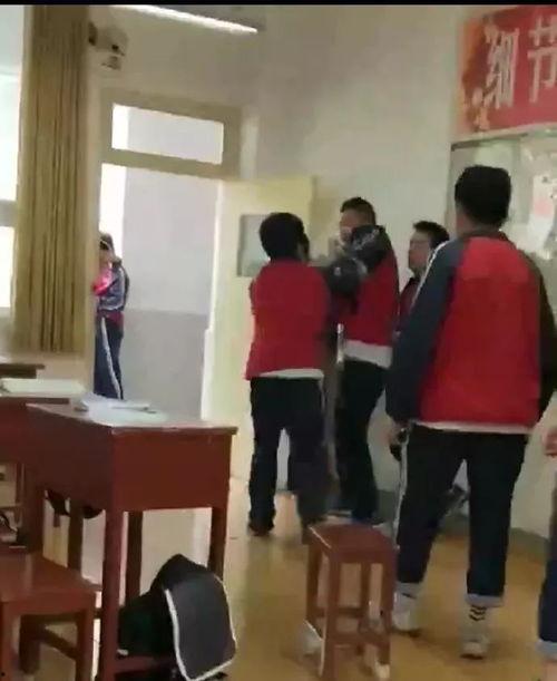 校园暴力吃瓜事件视频,一幕幕惊心动魄的冲突瞬间