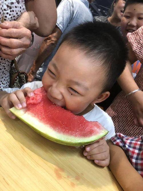 吃瓜照姿势,揭秘吃瓜照的趣味姿势