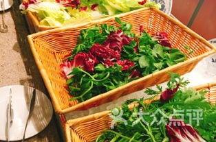 喷泉广场吃瓜,吃瓜群众的欢乐盛宴 第2张 喷泉广场吃瓜,吃瓜群众的欢乐盛宴 第2张