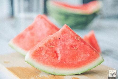 夏天应该吃脆瓜还是沙瓜,脆瓜与沙瓜,哪一款是你的心头好? 第2张 夏天应该吃脆瓜还是沙瓜,脆瓜与沙瓜,哪一款是你的心头好? 第2张